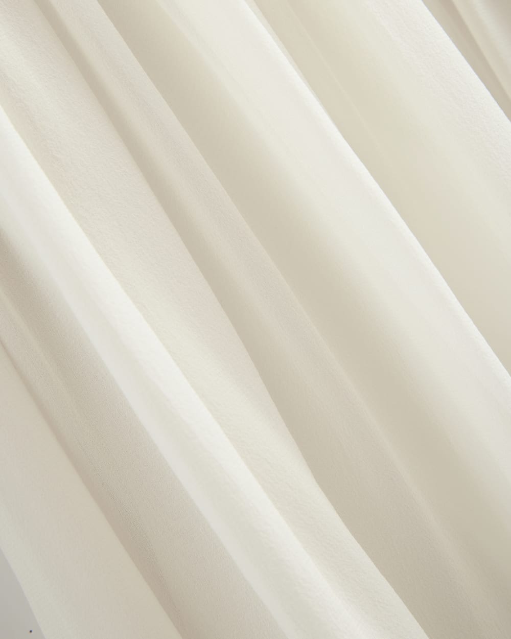 Venetia | Elegant Twist Dress